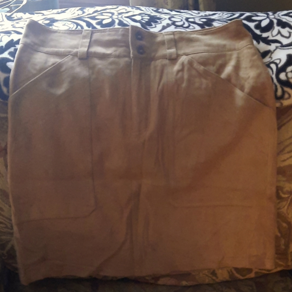 Tommy Hilfiger suede skirt size 8